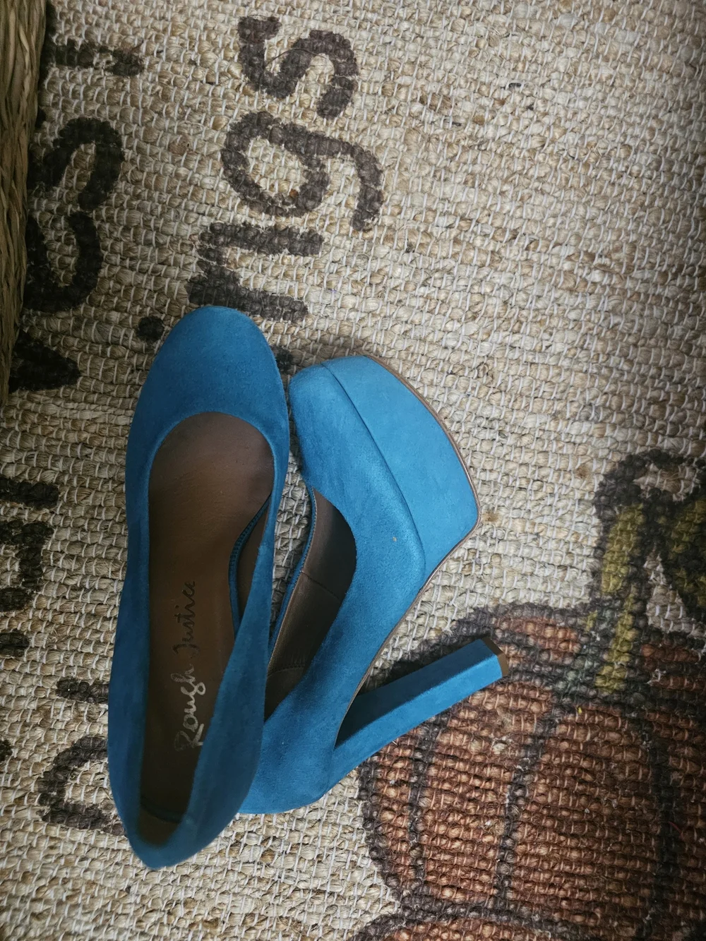 Vero Cuoio Teal Suede Platform Pumps